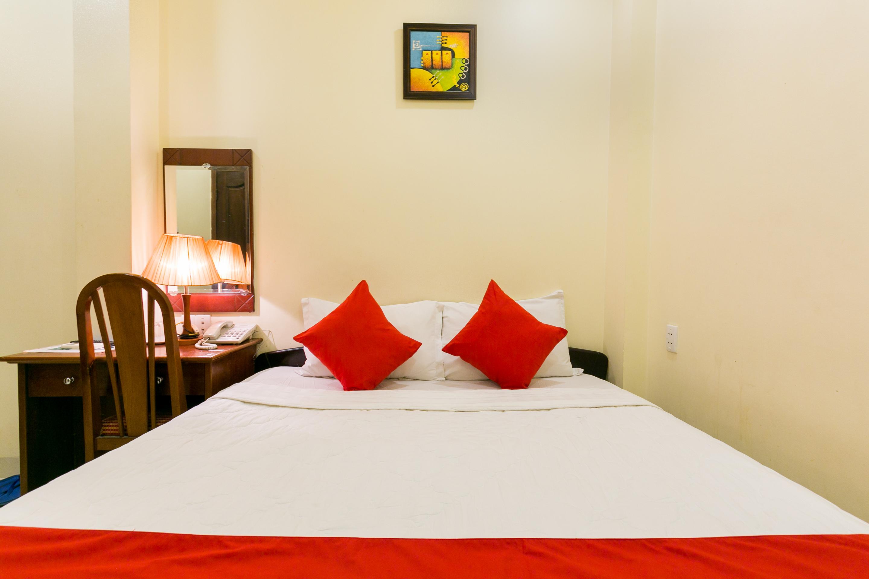 Oyo 422 Nguyen Thanh Hotel Ho Şi Min Dış mekan fotoğraf