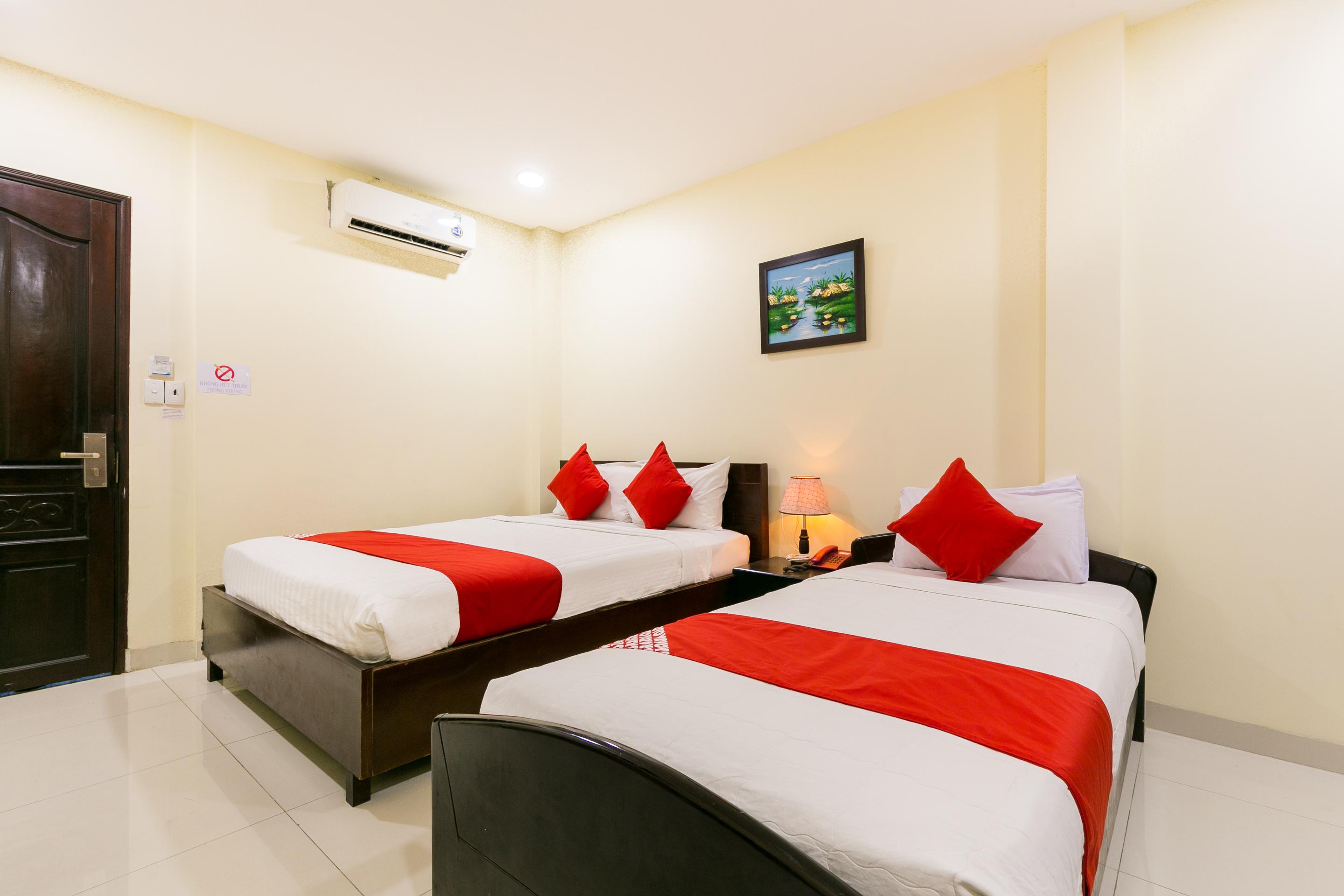 Oyo 422 Nguyen Thanh Hotel Ho Şi Min Dış mekan fotoğraf