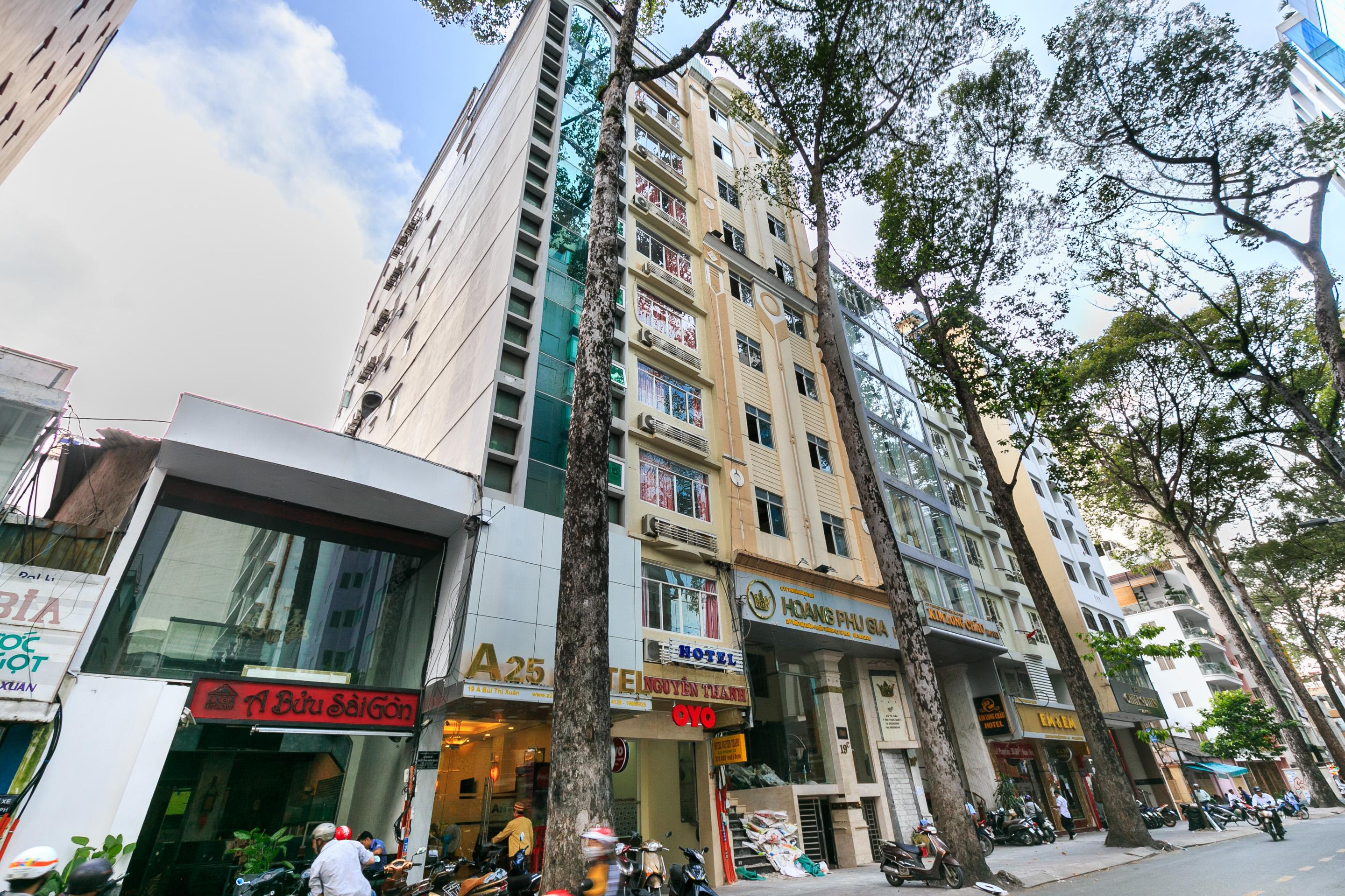 Oyo 422 Nguyen Thanh Hotel Ho Şi Min Dış mekan fotoğraf